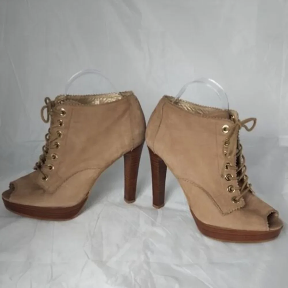 Stuart Weitzman For Russell‎ & Bromley Taupe Suede Lace Front Ankle Booties